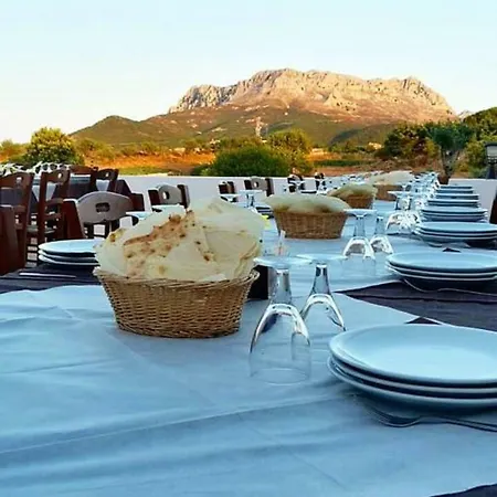 Çiftlik konaklama Agriturismo Sas Pretas Latas Siniscola